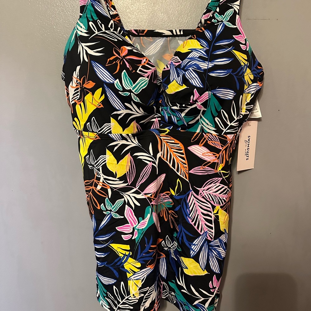 ✨🆕✨ Swimsuits for All- Tankini - plus size